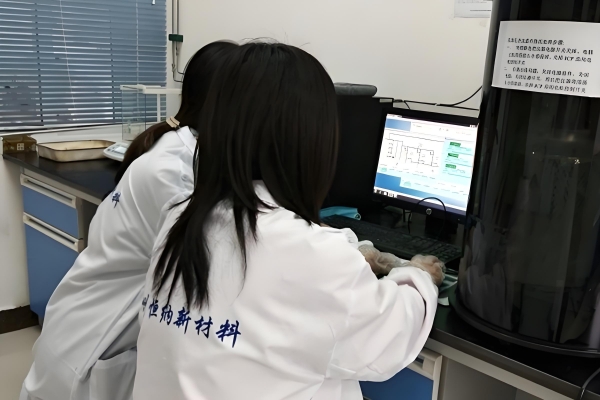 優(yōu)勢四：專業(yè)的服務(wù)團隊